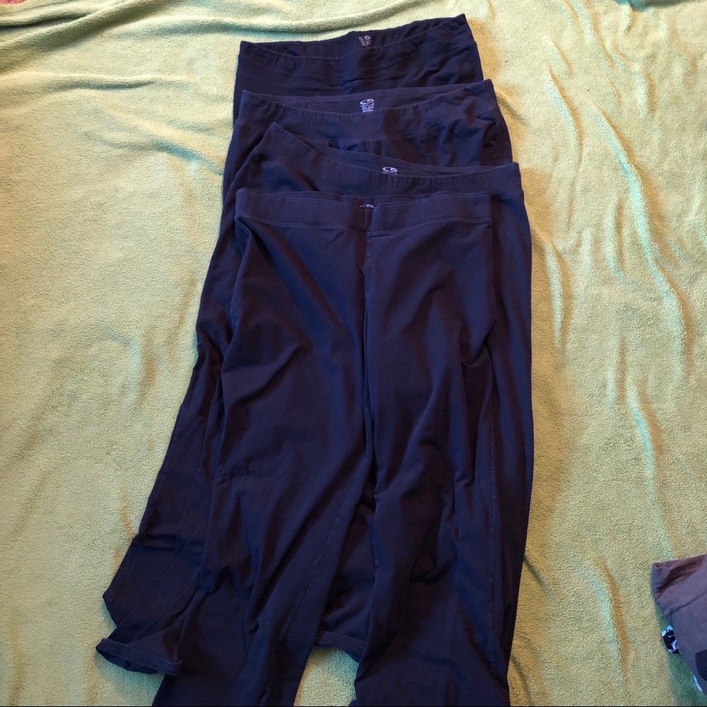 4 Pairs of Yoga Pants for $20
